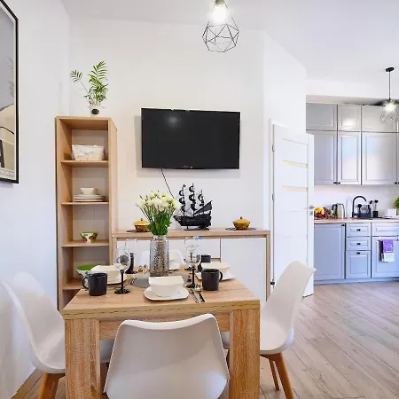 منزل للإقامة & *