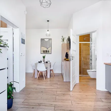 منزل للإقامة & *