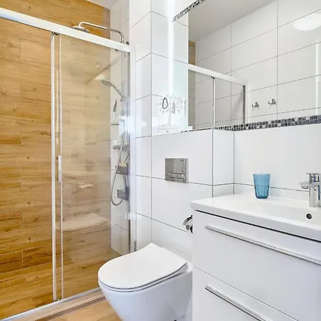 & منزل للإقامة *