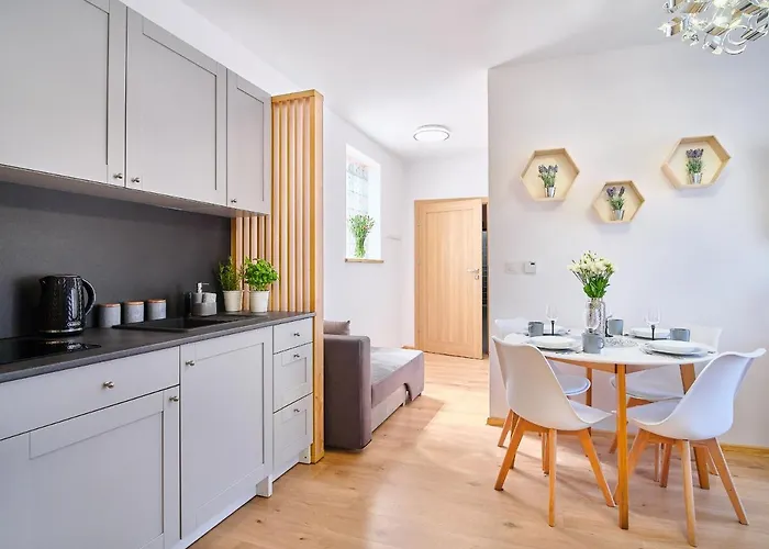 Kwatera prywatna & *